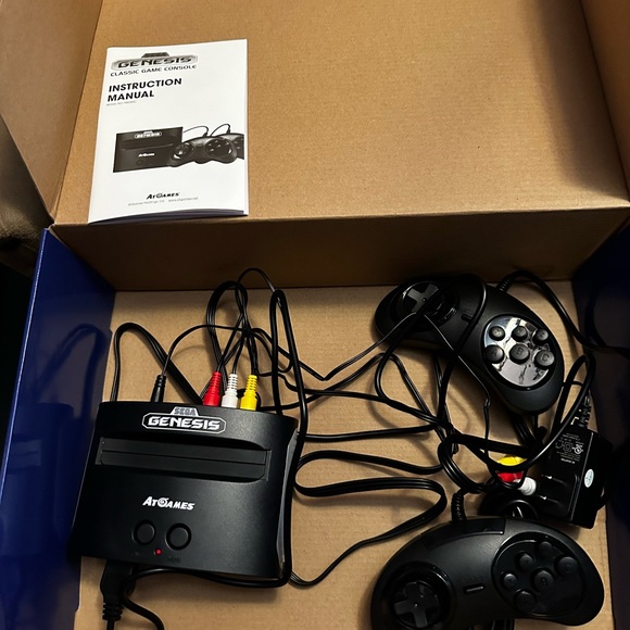 Genesis Game Console - Picture 5 of 5